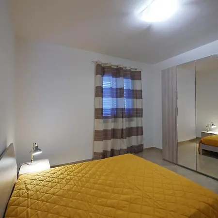 Chiara Леверано